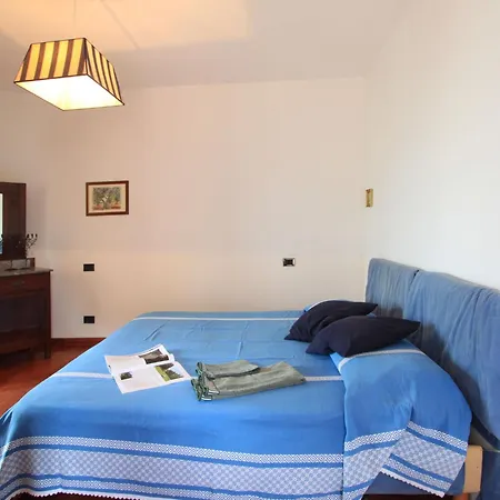 Sara By Interhome مارينا دي بييتراسانْت