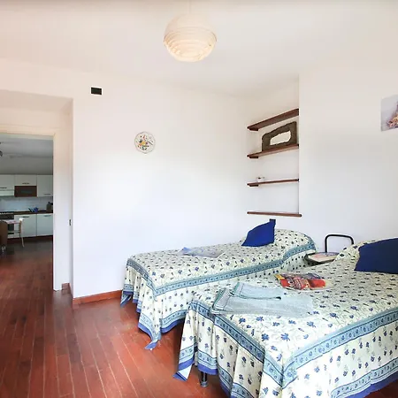 Sara By Interhome شقة مارينا دي بييتراسانْت