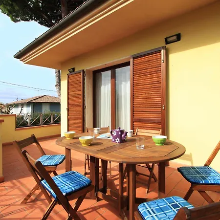 Sara By Interhome شقة